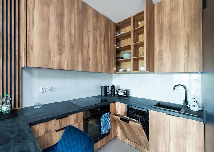 Fabryczna Blissful Space By Bookinghost *