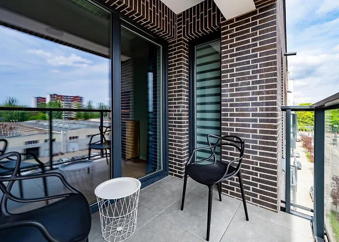 Fabryczna Blissful Space By Bookinghost *